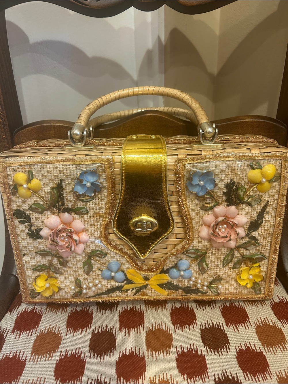 Vintage 1960’s Coated Wicker Embellished Floral Pearl Gold Tone Handbag